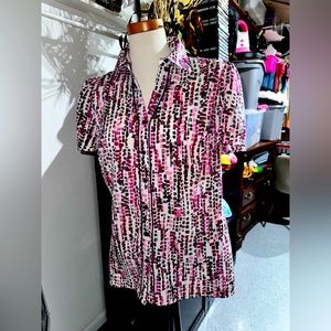 Abstract Purple and black over white womens button up size large